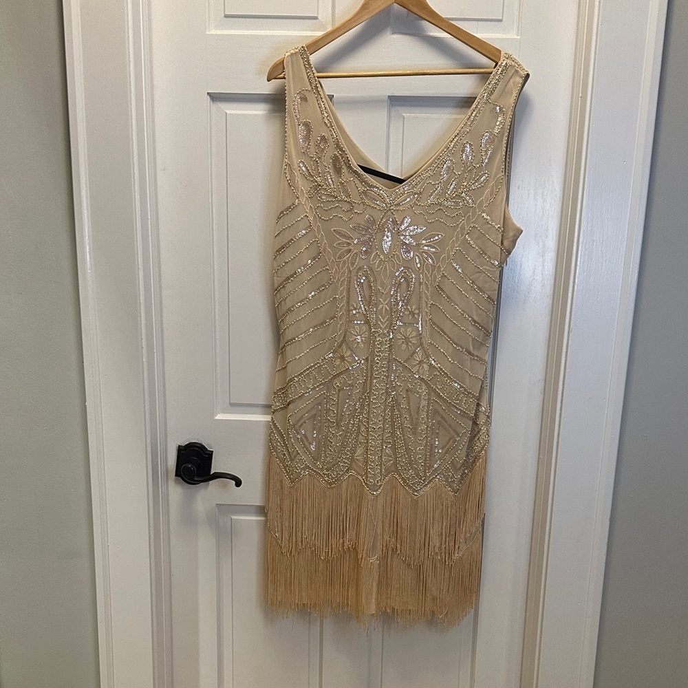 Elegant Flapper‎ Inspired Babeyond 3XL Beige Fringe and Sequin Dress
